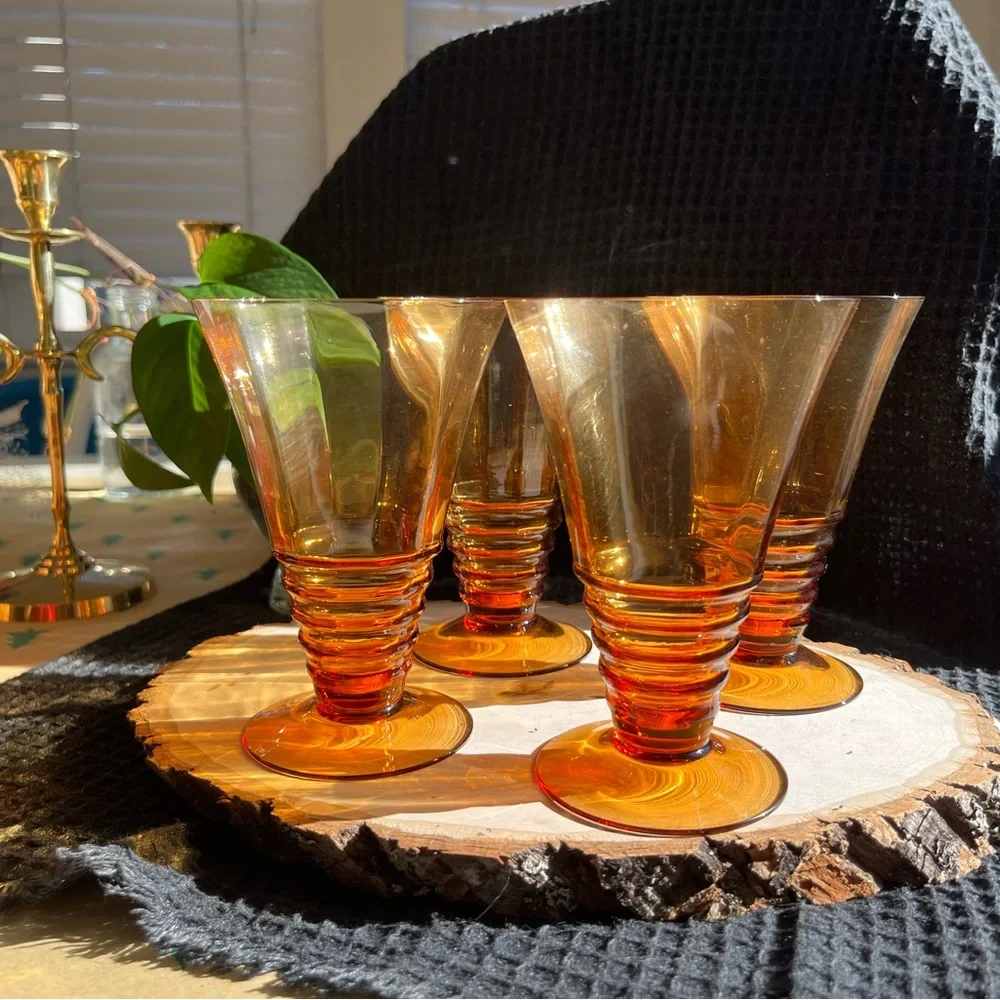 4 amber ribbed vintage antique glasses - Picture 3 of 8